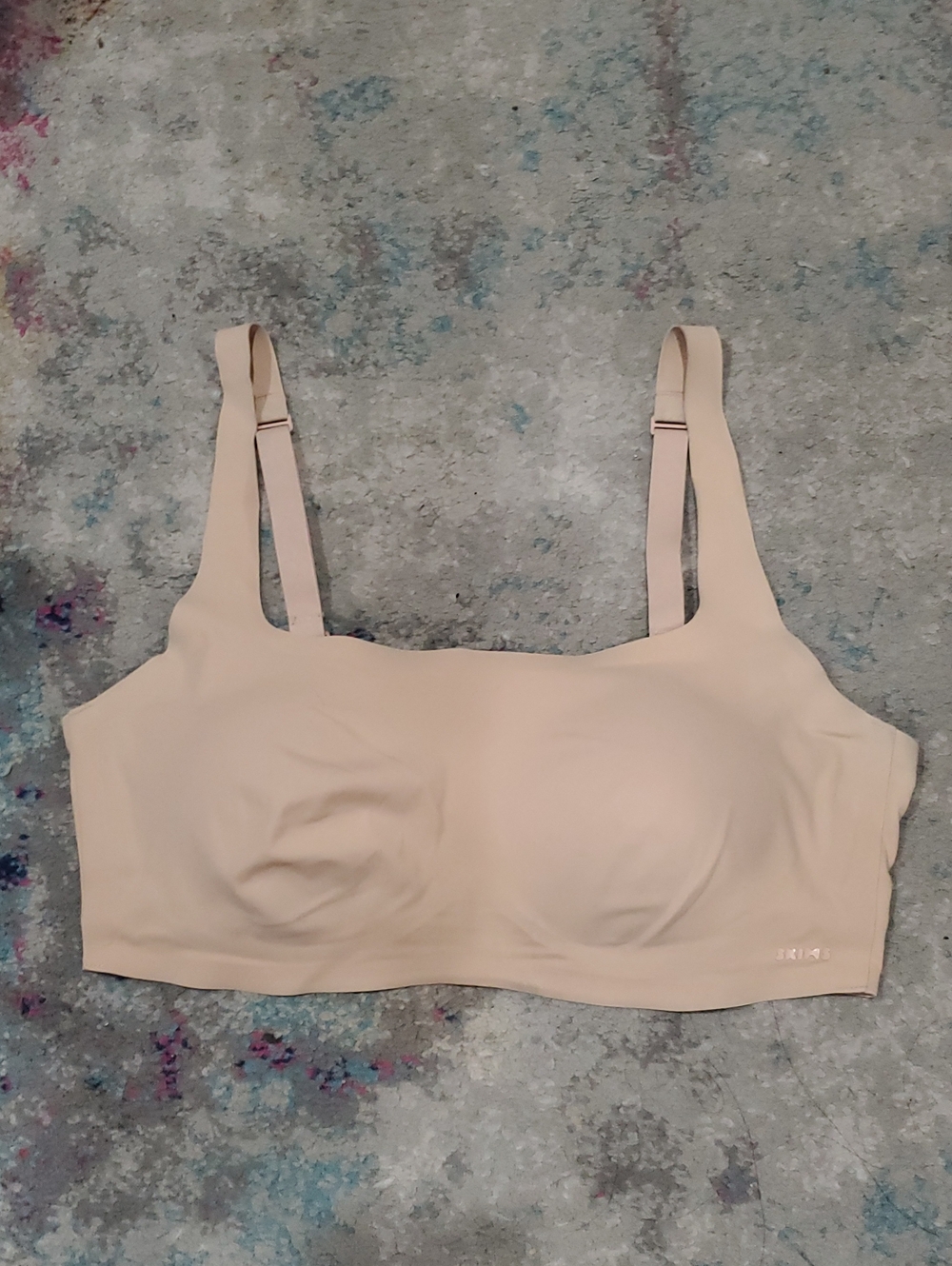 Skims Seamless Nude Wireless Sports Bra Size L - Picture 1 of 7